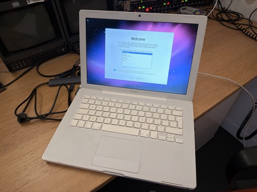 Macbook a1181 2006 2ghz core - 2ghz,
