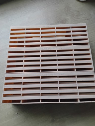 Buff interlocking plastic - 3,