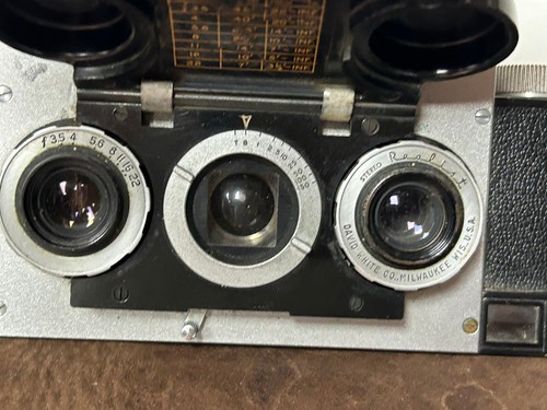 Stereo realist david white - realist,