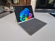 Microsoft Surface Pro 8  i5