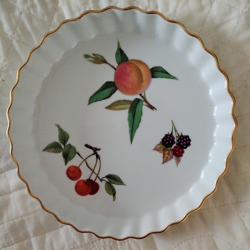 Royal worcester evesham gold - worcester,