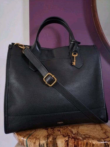 Fossil large black leather - large,