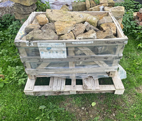 Ironstone walling stone - ,