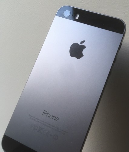 Mint boxed apple iphone - 5s, 16