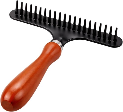 Carpet rake fluff - carpet,