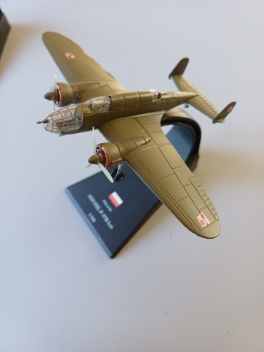 Amercom military giants model - military,