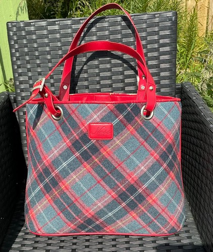 Red grey tartan tweed - grey, large