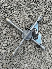 Halfords 4 Arm Wheel