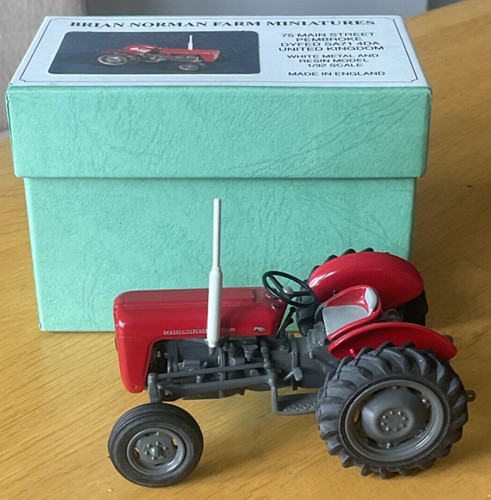 Boxed brian norman farm - 1:32,