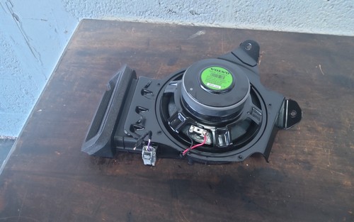 Volvo xc40 subwoofer - volvo,