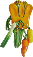 VINTAGE VEGGIES BIG BAKELITE PIN MARTHA SLEEPER, CORN CARROT SCALLION CELERY