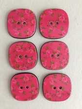 Flower buttons 24mm square