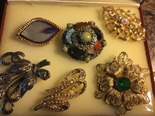 Vintage quality brooches - vintage,