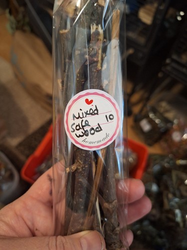 Mixed safe wood sticks - safe,