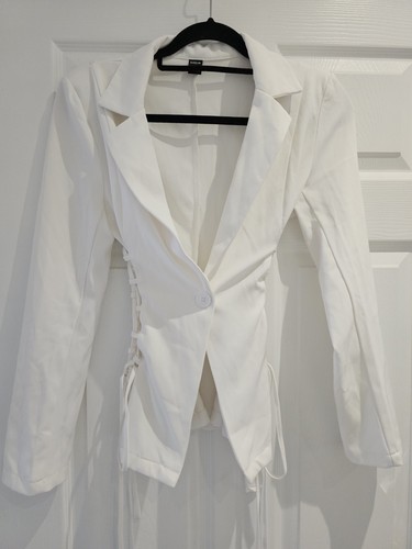 White blazer with strap - white,