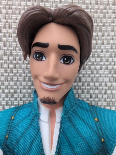 Disney tangled flynn - disney,