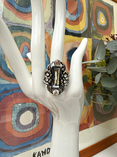 Vintage style silver tone - style,