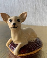 BESWICK DOG CHIHUAHUA LYING ON
