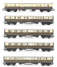 HORNBY/AIRFIX OO GAUGE RAKE OF