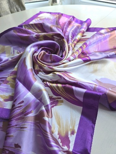 Purple floral large square - large,