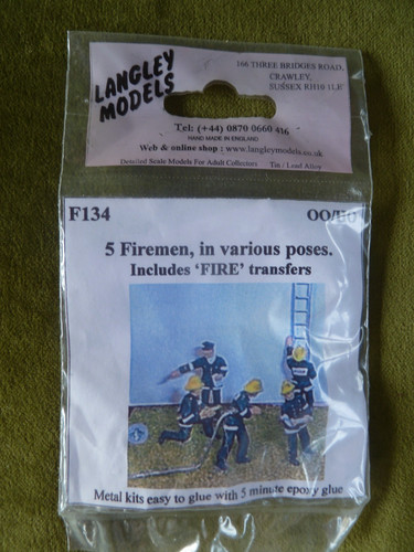 Langley models firemen - 5,