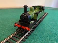 MAINLINE 37054 OO LNER J72 Class 0-6-0T Green Tank #581 - Excellent Condition