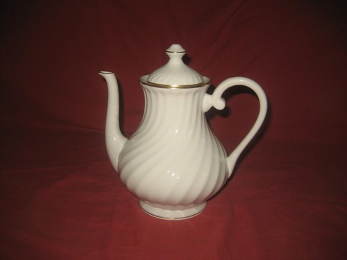 Vista alegre white teapot - white,