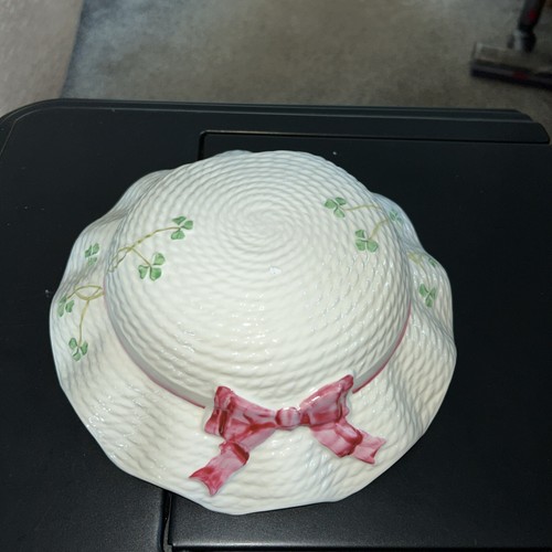 Belleek straw hat wall hanging - hat,