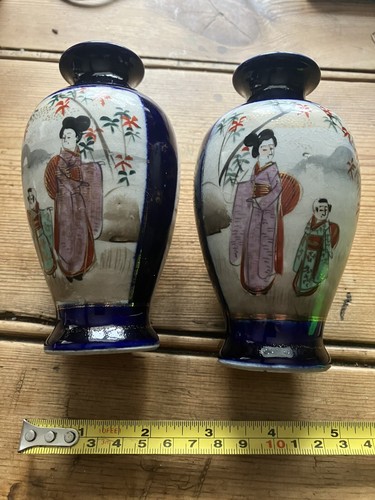 Pair hand painted japanese - pair,