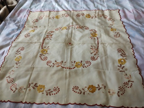 Vintage cream embroidered - vintage,