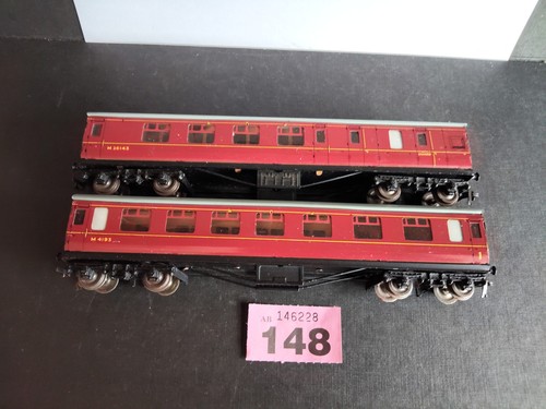 Hornby dublo gauge maroon - `oo, gauge`