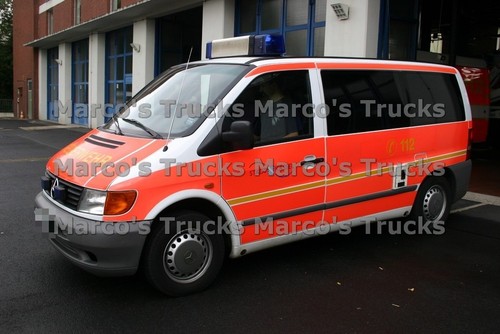 Truck photo mercedes benz vito - truck,