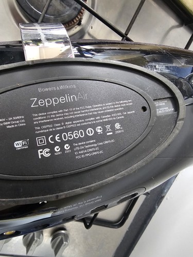 Zeppelin air ipod - b&w, ipod/iphone