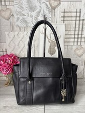 Bailey and Quinn Medium Black Leather handbag Over Shoulder Bag