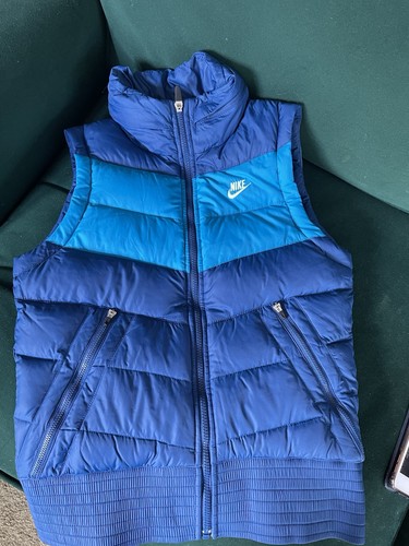 Nike puffer gilet - size, small