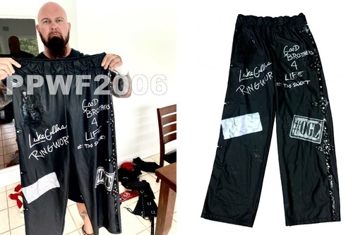 Wwe luke gallows hand signed - gallows,