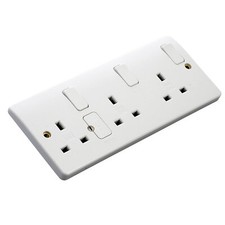 MK Triple 13A 240V Gloss White