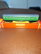 Hornby OO Gauge Coach Southern