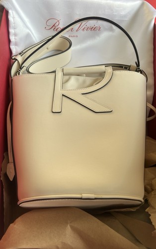 Rrp 1900 roger vivier - rrp€1900,