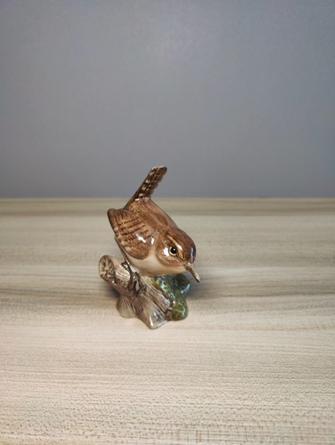 Wren figure head - wren, quail