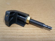 LAND ROVER DEFENDER 90 / 110 FRONT WASHER JET TWIN NOZZLE WINDSCREEN - AMR3025