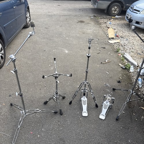 Yamaha drum kit - drum, hardware