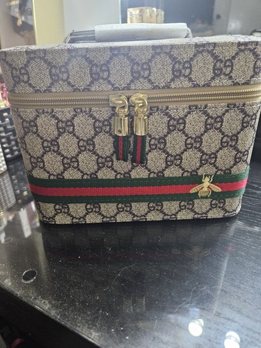 Vanity case - vanity,