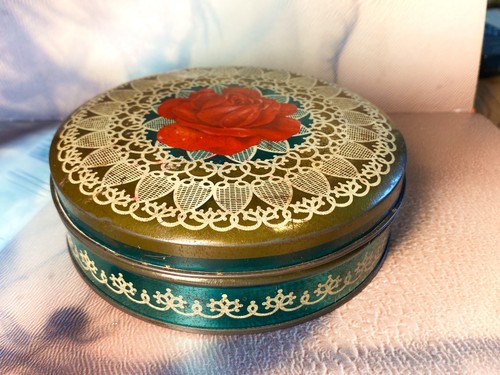 Green red gold - , rose