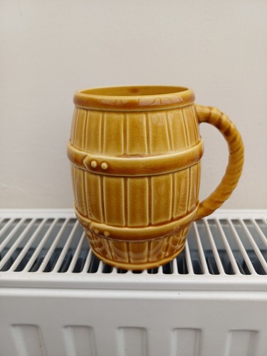 Vintage barrel shaped mug - barrel,