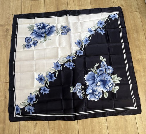 Vintage blue floral satin feel - vintage,