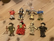 Le Toy Van Budkins Bundle Of Wooden Figures People Toys