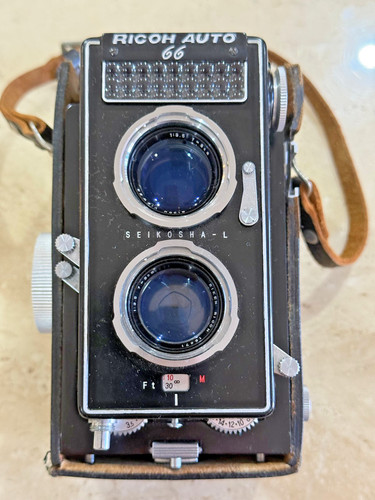 Ricoh auto tlr 6x6 - 6x6, medium