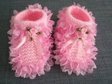 HAND KNITTED BABY SHOES/ BOOTIES ROMANY-PINK- FIT 0-3 MTHS/REBORN DOL -A12