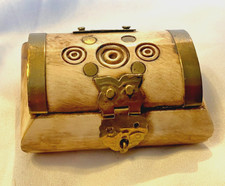 VINTAGE BONE AND BRASS LINED CASKET TRUNK TRINKET BOX 6.5X 4.5 X 3.5CM NOT SCRAP
